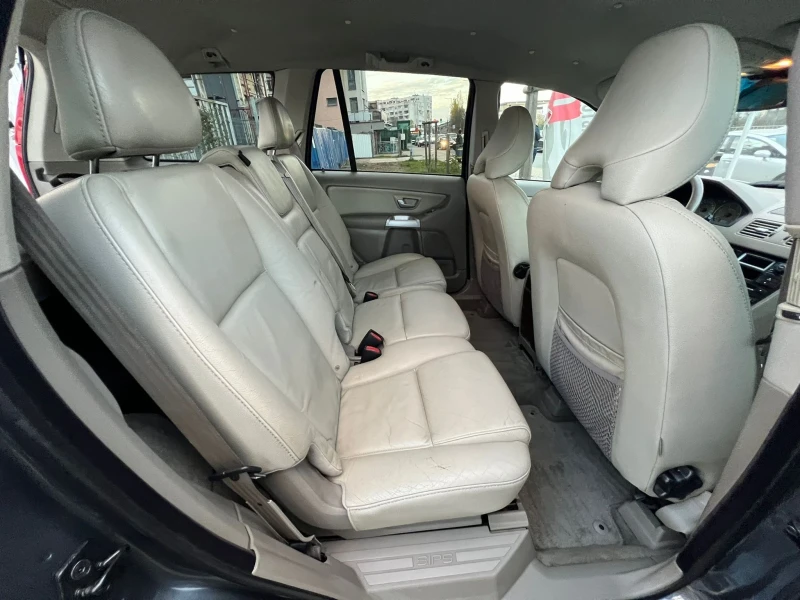 Volvo Xc90 2.4D5/4x4/КОЖА, снимка 12 - Автомобили и джипове - 52349106