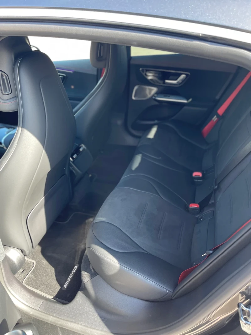 Mercedes-Benz EQE AMG 43 4MATIC, снимка 12 - Автомобили и джипове - 52486412