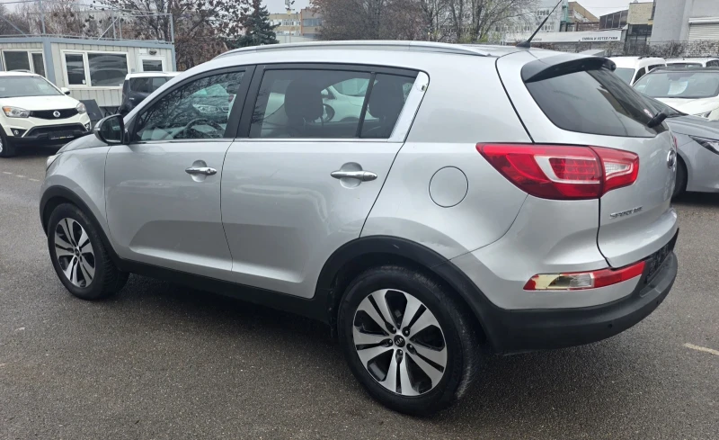 Kia Sportage 1, 7crdi , кожа, подгряване , снимка 8 - Автомобили и джипове - 52678225