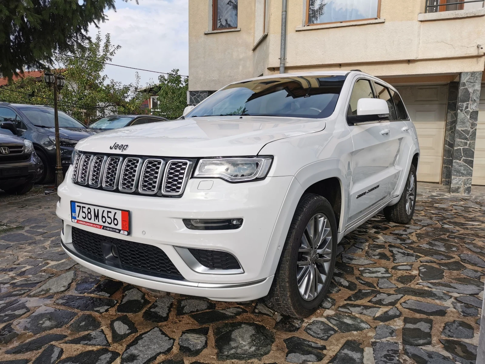 Jeep Grand cherokee 3.0 CRD SUMMIT! Всички екстри! 77000км!!! - изображение 2