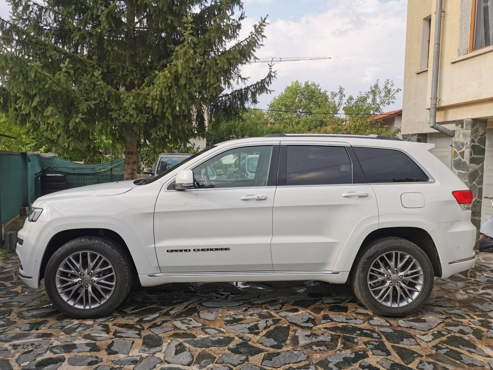 Jeep Grand cherokee 3.0 CRD SUMMIT! Всички екстри! 77000км!!! - изображение 4