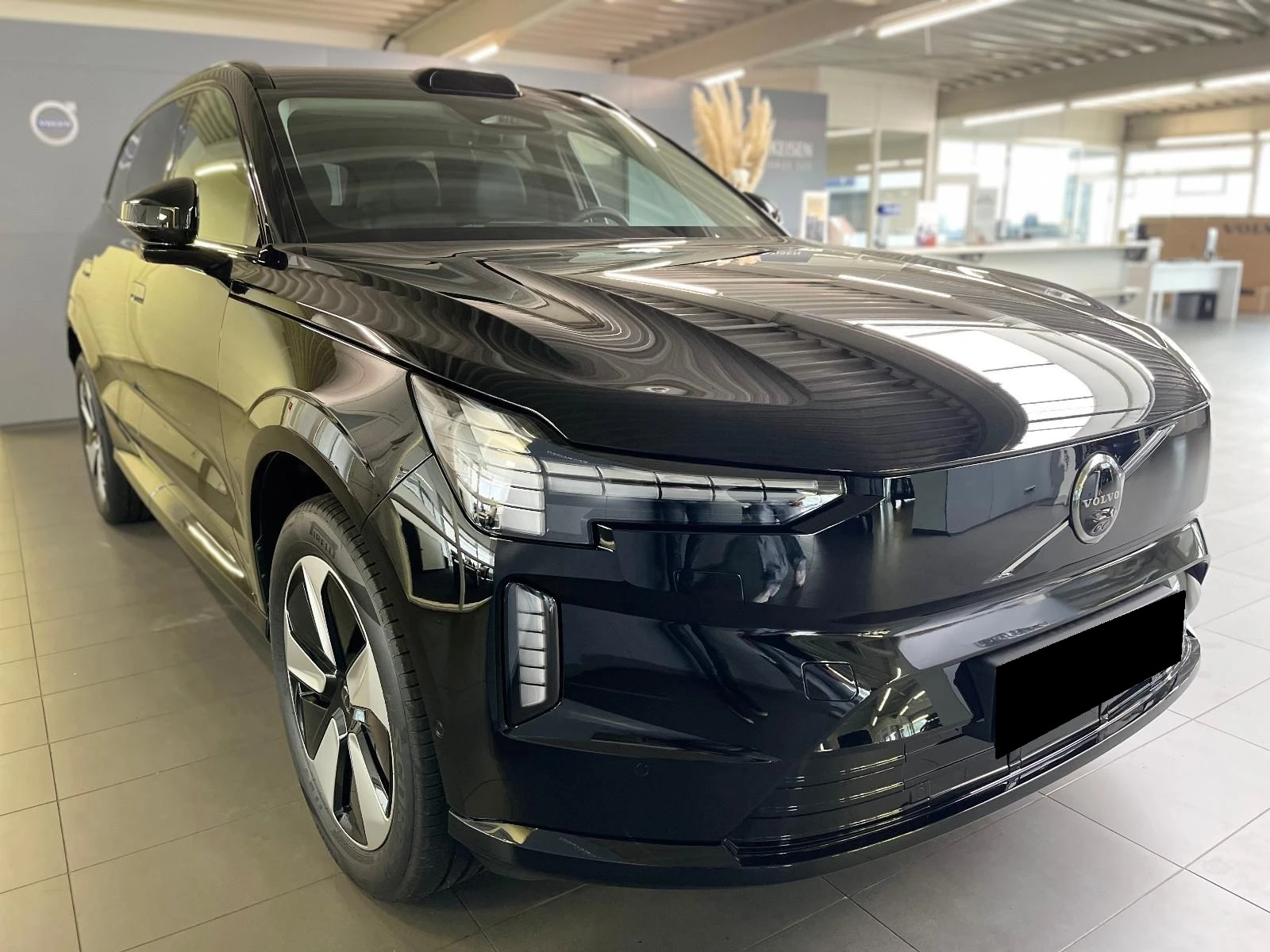 Volvo EX90 6+ 1* PANO* DISTR* KEYLESS* 360CAM* PANO*  - изображение 3