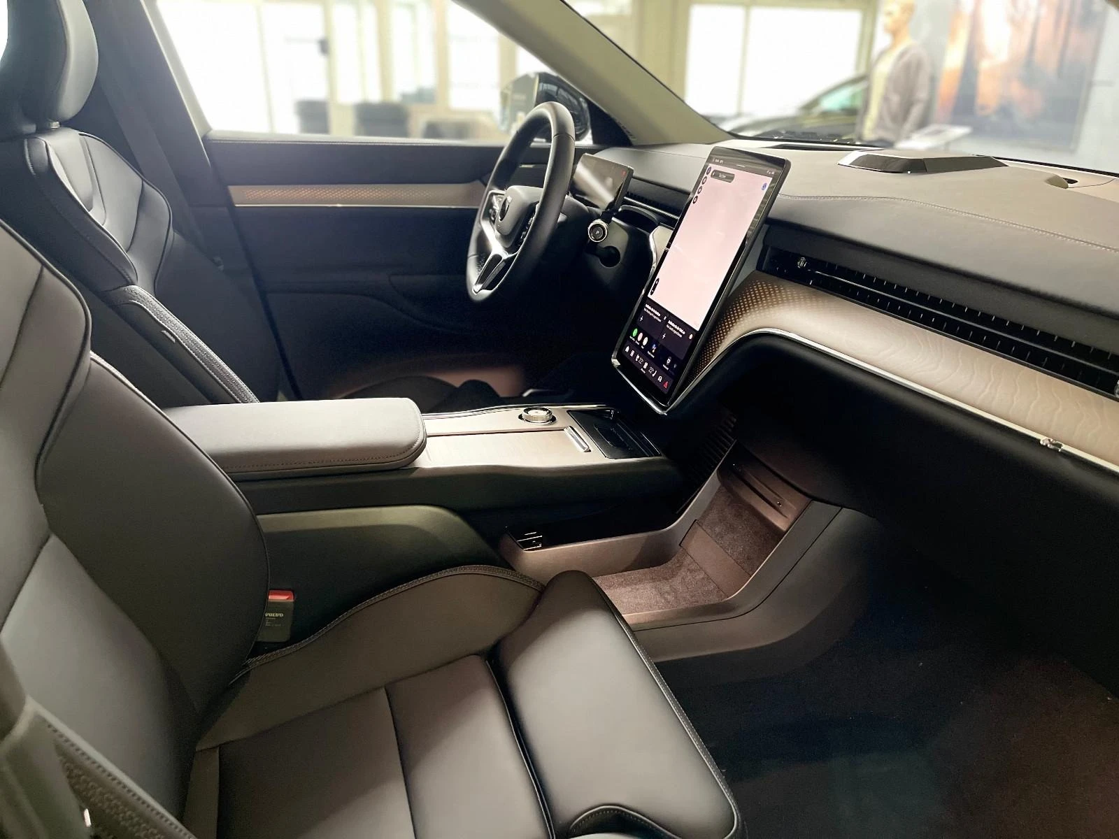 Volvo EX90 6+ 1* PANO* DISTR* KEYLESS* 360CAM* PANO*  | Mobile.bg   12