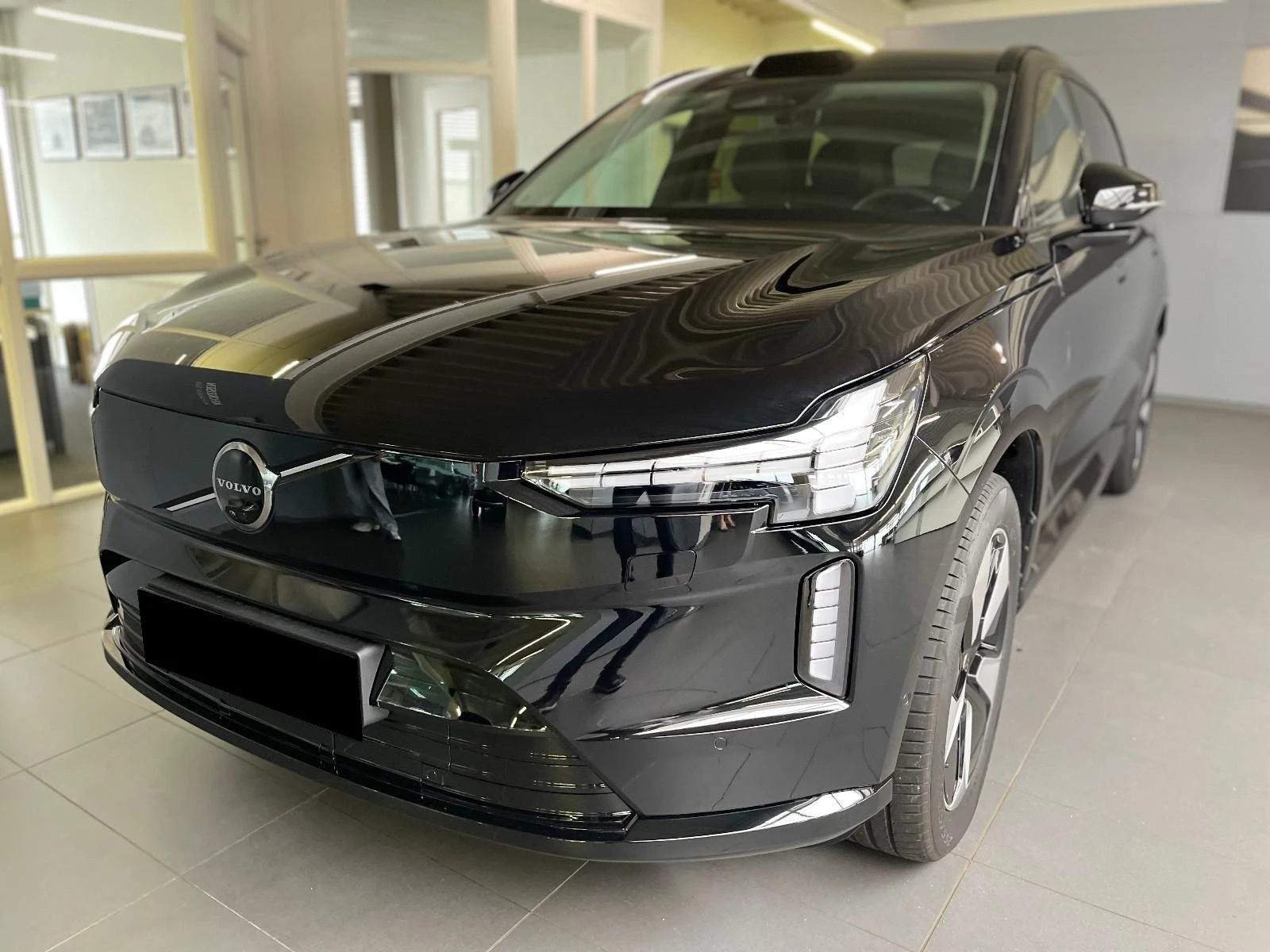 Volvo EX90 6+ 1* PANO* DISTR* KEYLESS* 360CAM* PANO*  | Mobile.bg   1