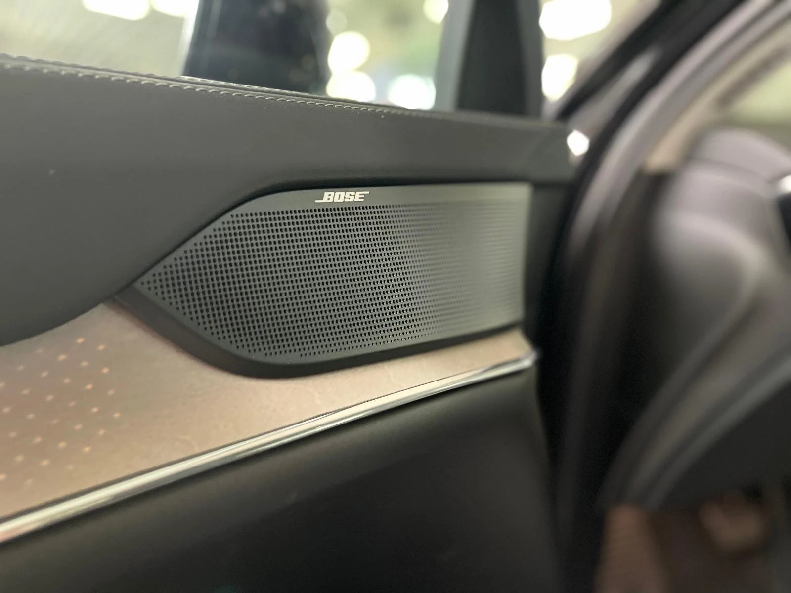 Volvo EX90 6+ 1* PANO* DISTR* KEYLESS* 360CAM* PANO*  - изображение 7