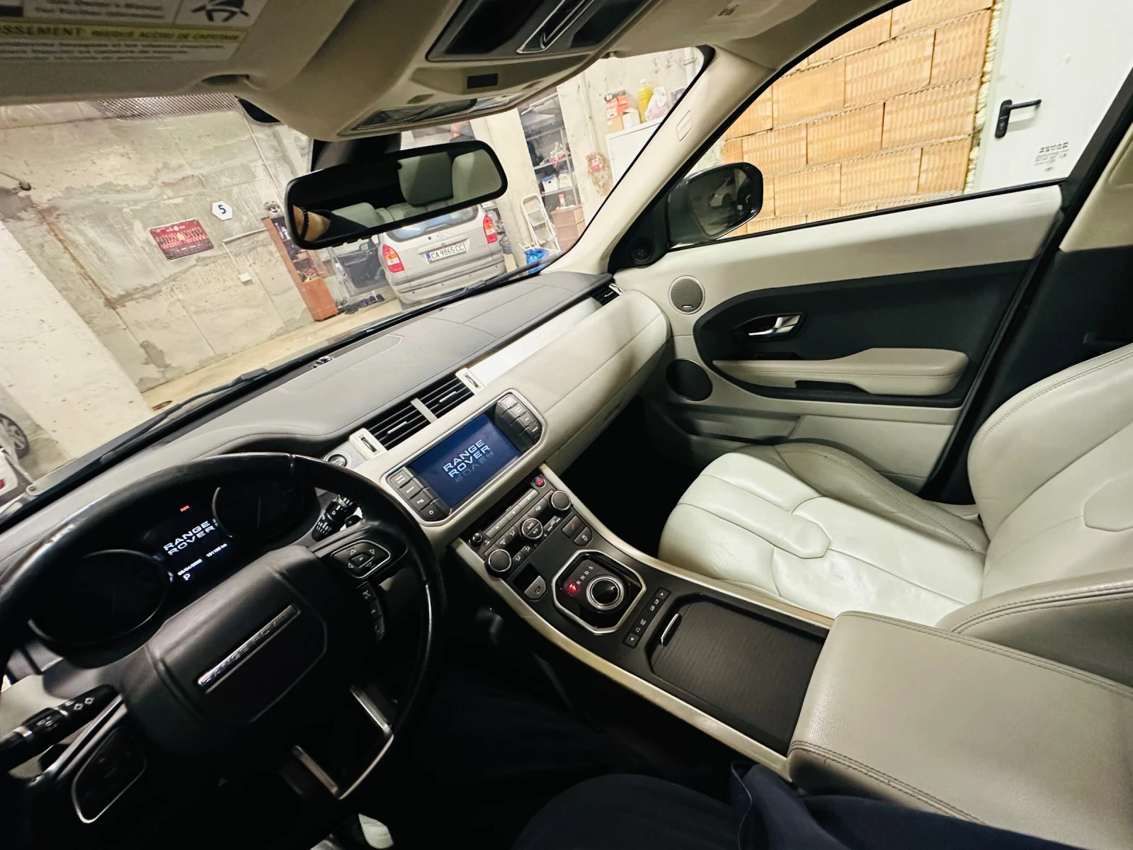 Land Rover Evoque 2.0, снимка 5 - Автомобили и джипове - 54114609