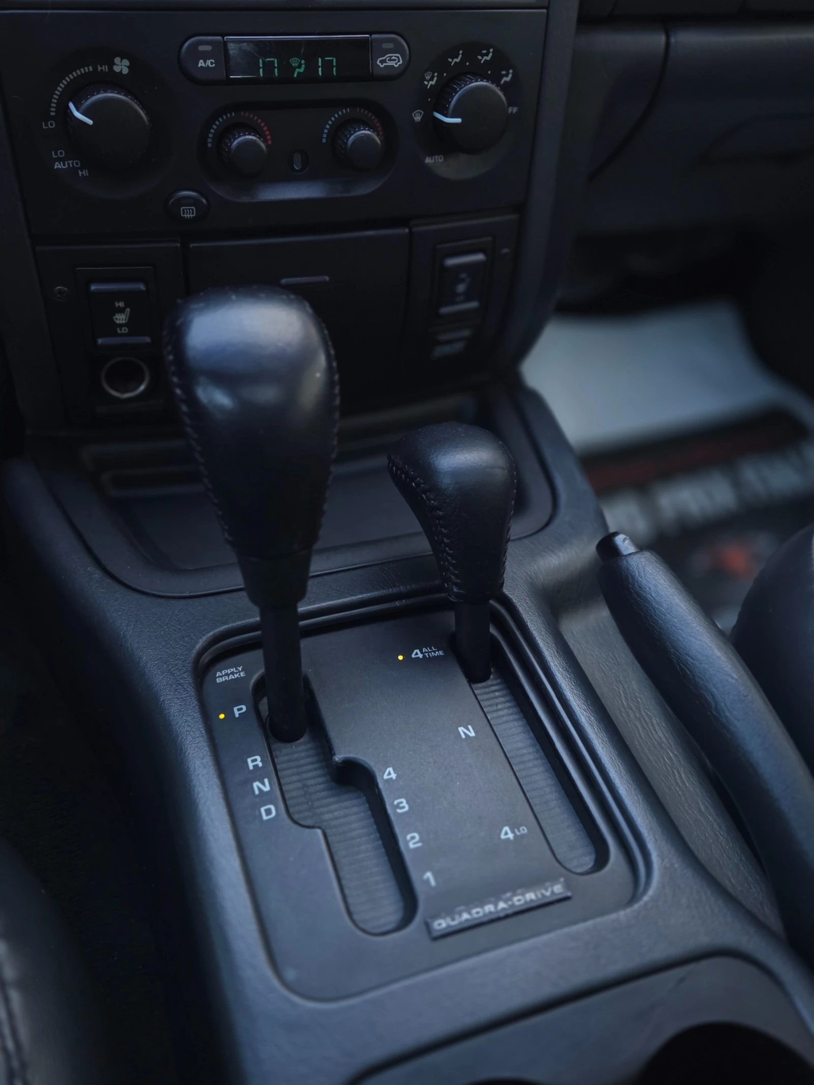 Jeep Grand cherokee 2.7CRD LIMITED ОТЛИЧЕН, снимка 12 - Автомобили и джипове - 54437934