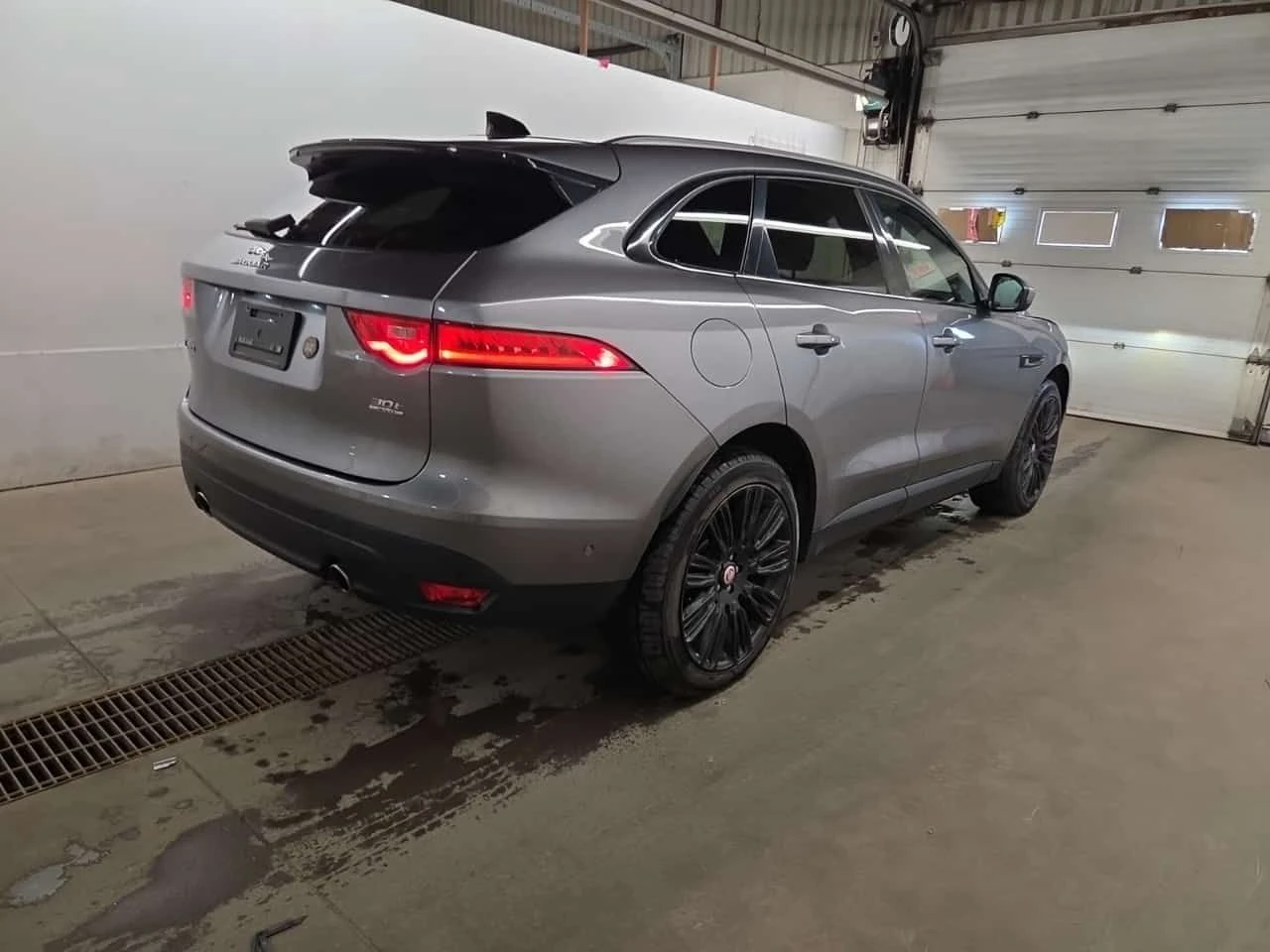 Jaguar F-PACE * PRESTIGE * CARFAX * ЦЕНА ДО БГ, снимка 3 - Автомобили и джипове - 55472990