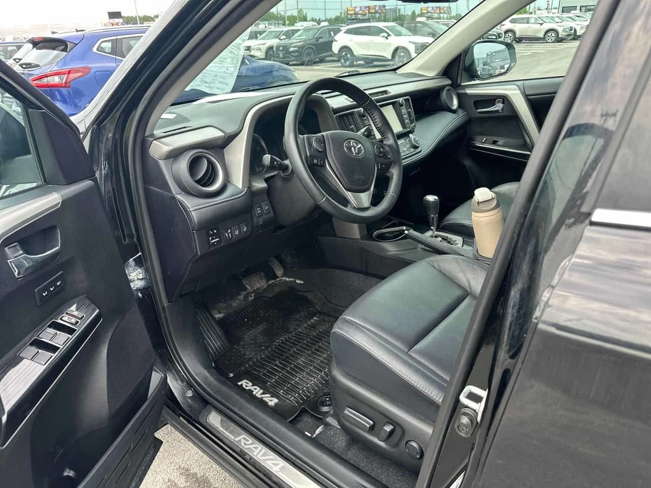 Toyota Rav4  Limited / CARFAX / АВТОКРЕДИТ , снимка 5 - Автомобили и джипове - 55555334