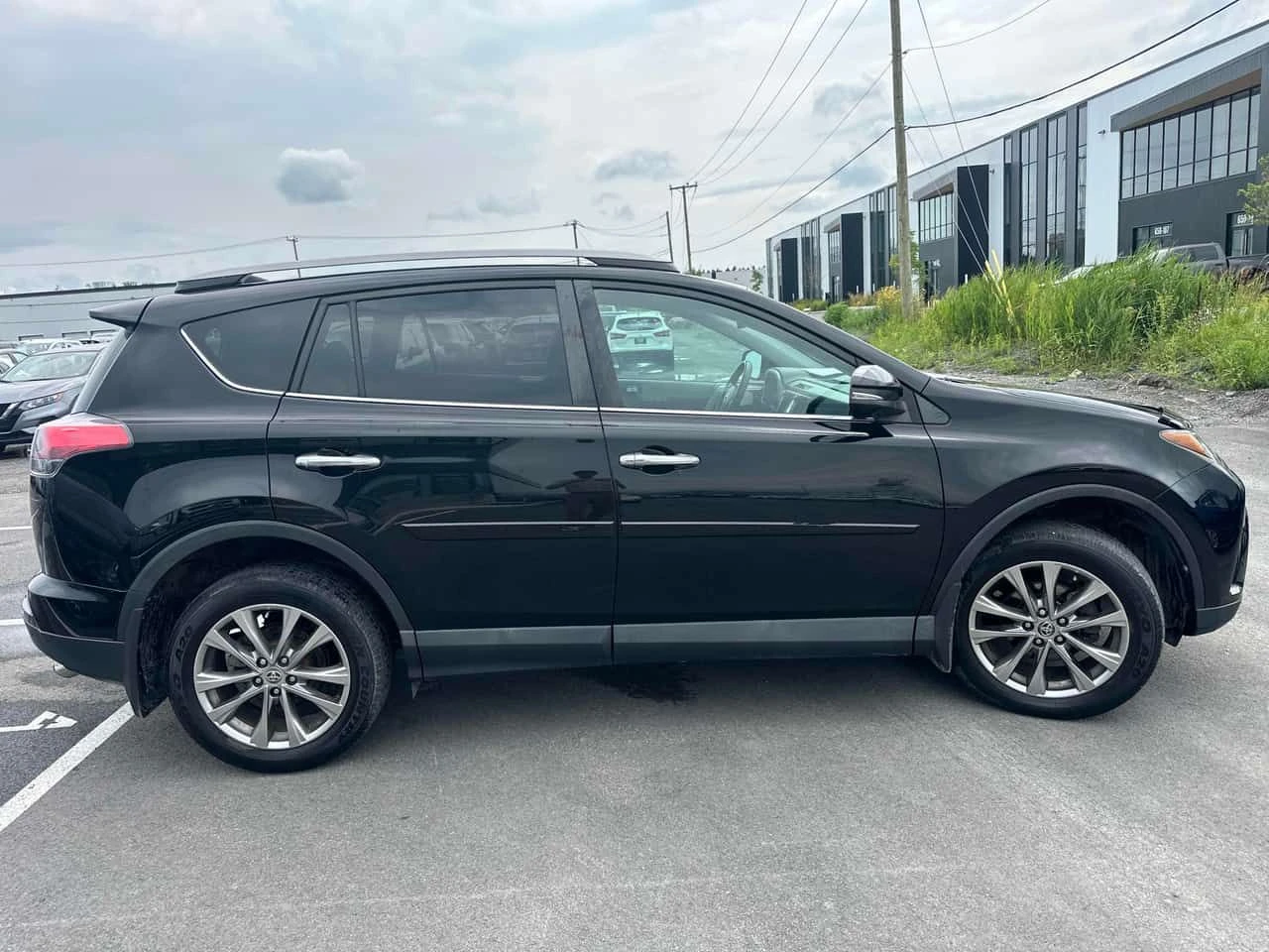 Toyota Rav4  Limited / CARFAX / АВТОКРЕДИТ , снимка 3 - Автомобили и джипове - 55555334
