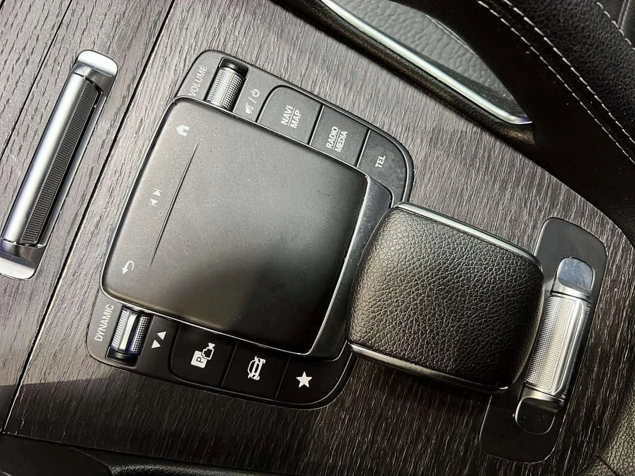 Mercedes-Benz GLS 450 * Фиксирана цена до БГ * CARFAX * От Mercedes * , снимка 12 - Автомобили и джипове - 55571359