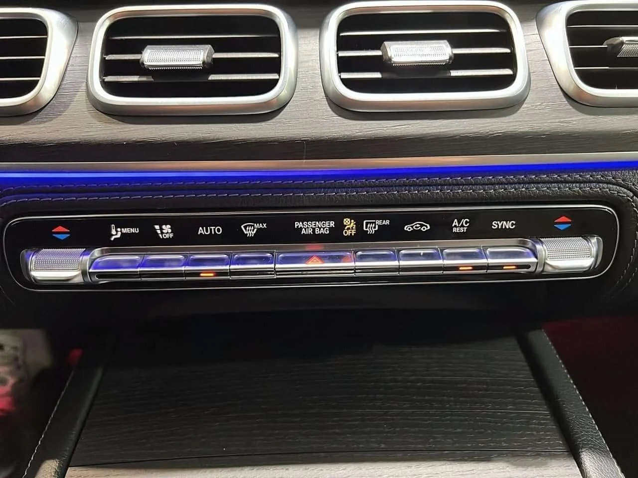 Mercedes-Benz GLS 450 * Фиксирана цена до БГ * CARFAX * От Mercedes * , снимка 11 - Автомобили и джипове - 55571359