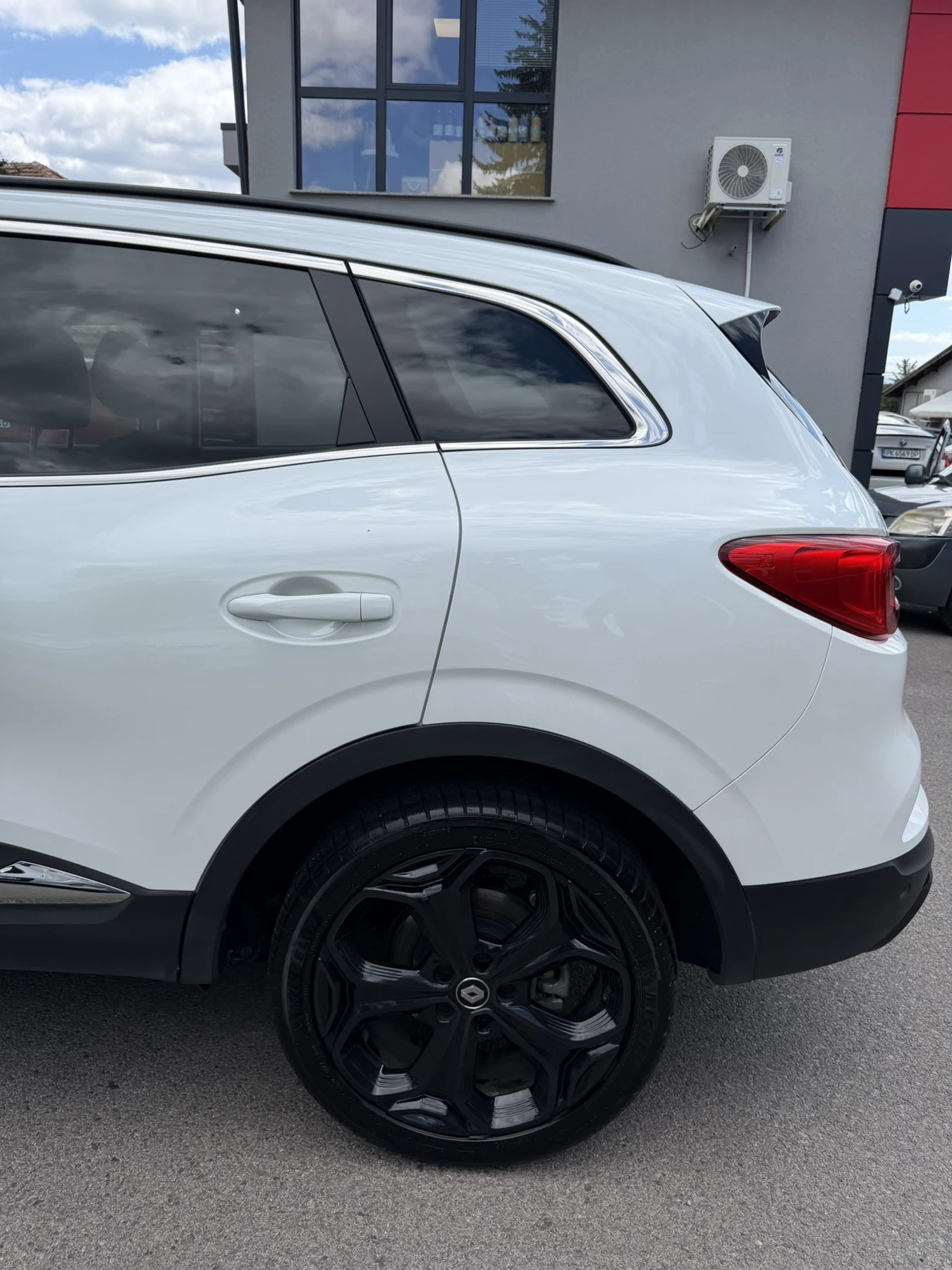 Renault Kadjar, снимка 6 - Автомобили и джипове - 55610478