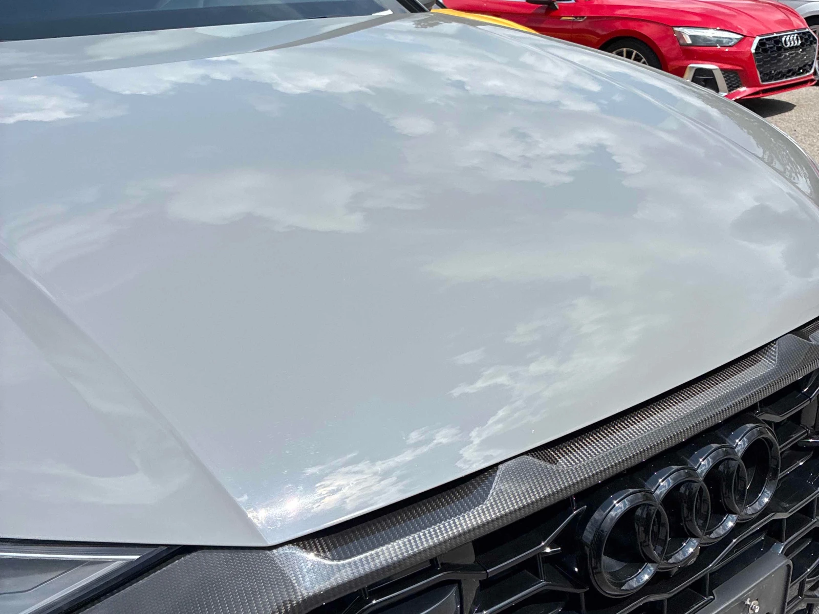 Audi RSQ8 4.0 TFSI quattro  CARFAX, снимка 16 - Автомобили и джипове - 56045658