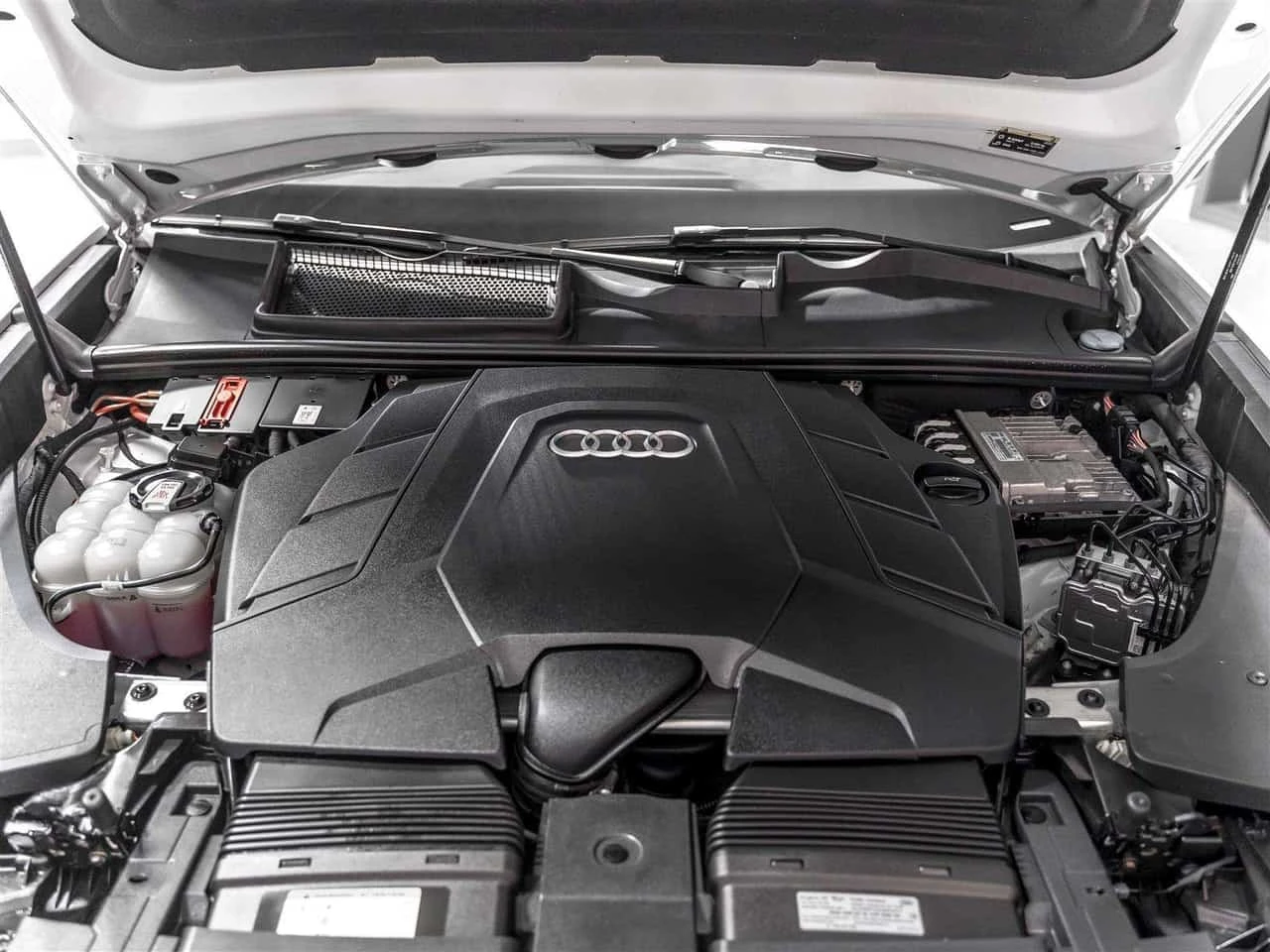 Audi Q8 * Progressiv| S Line Package| Bang & Olufsen Premi, снимка 17 - Автомобили и джипове - 56325188