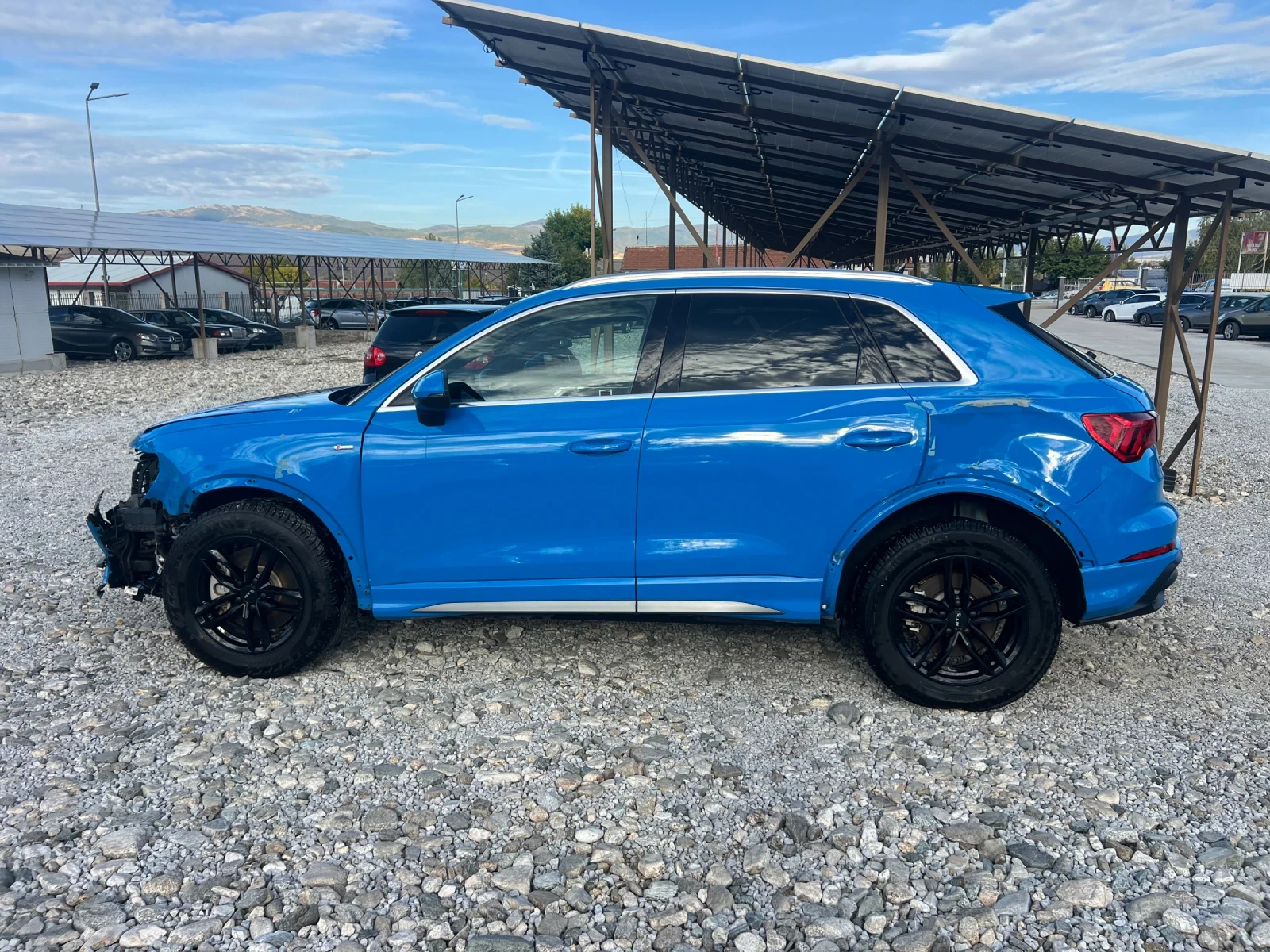 Audi Q3 2.0TFSI, снимка 6 - Автомобили и джипове - 56417407