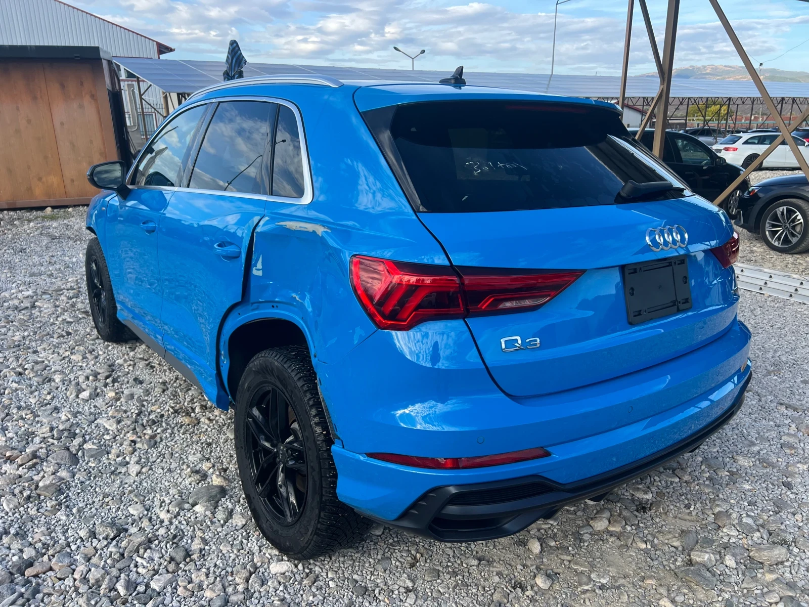 Audi Q3 2.0TFSI, снимка 5 - Автомобили и джипове - 56417407