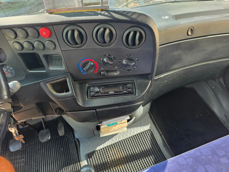 Iveco 35c13 170000km.ПЕРФЕКТЕН, снимка 16 - Бусове и автобуси - 51735246