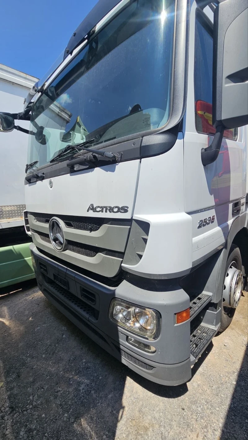 Mercedes-Benz Actros, снимка 2 - Камиони - 52538401