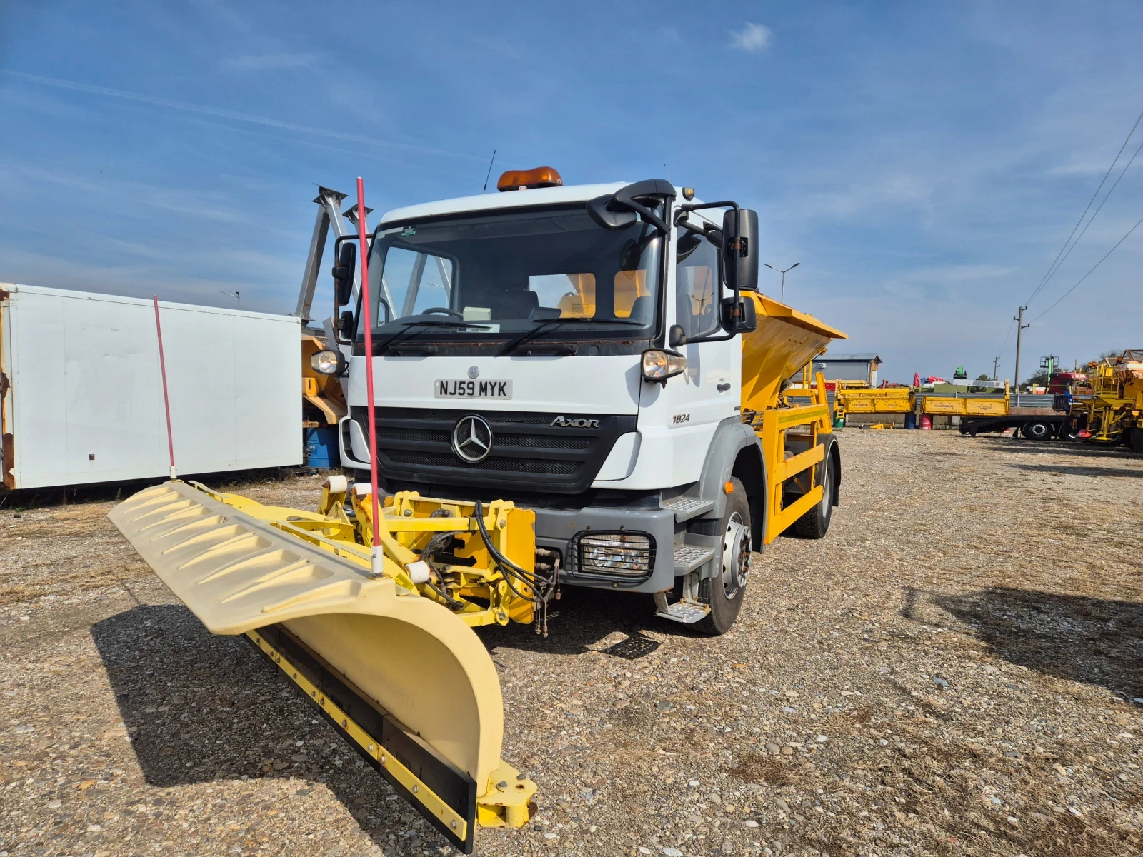 Mercedes-Benz 1824 Снегорин, снимка 1