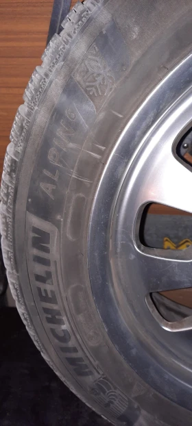 Гуми с джанти Michelin 205/55R16, снимка 6 - Гуми и джанти - 48296256