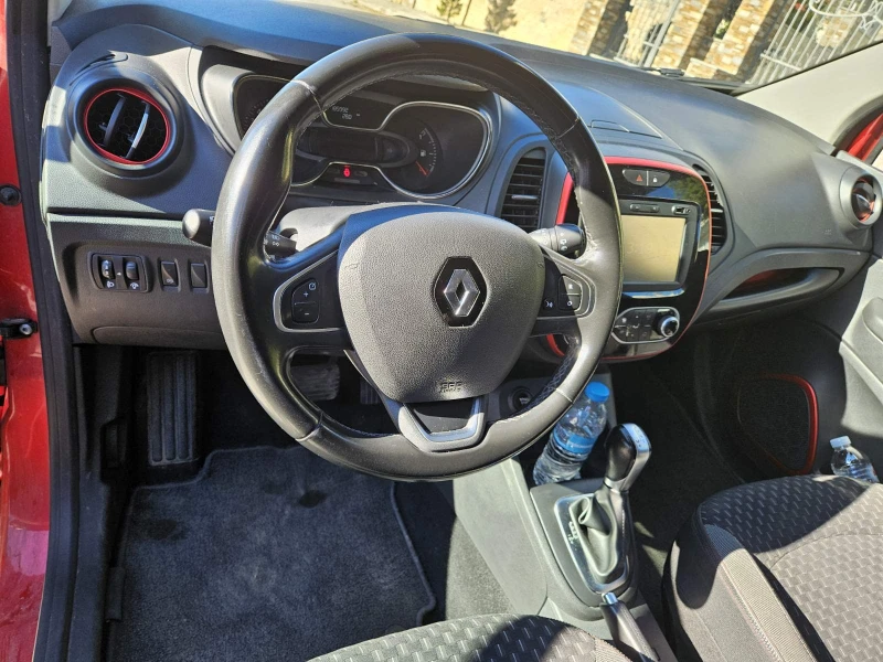 Renault Captur INTENS TCe Евро 6B, снимка 4 - Автомобили и джипове - 48653897