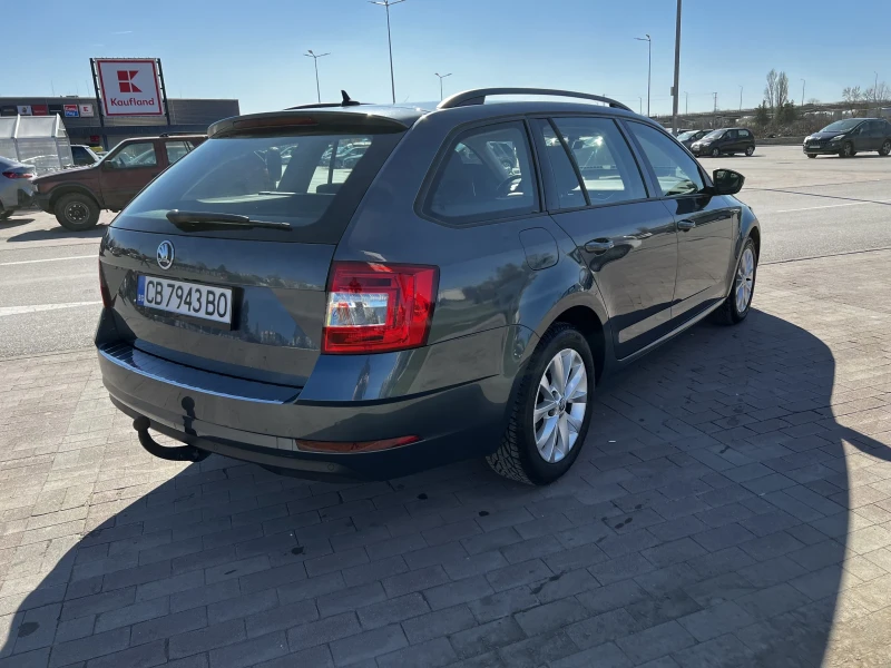 Skoda Octavia * Камера* Face* 1.6* Нови Гуми* Автомат* , снимка 4 - Автомобили и джипове - 49588287