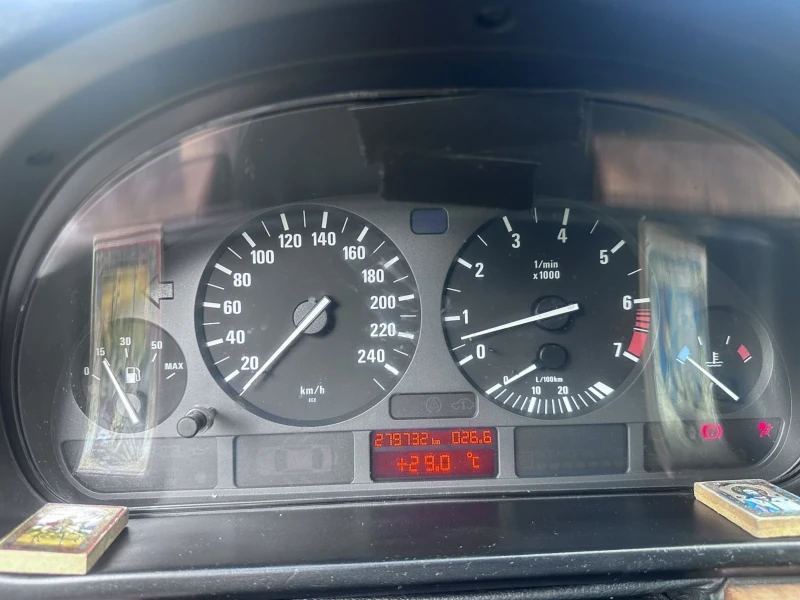 BMW 520 Бензин Газ теглич , снимка 7 - Автомобили и джипове - 52513049