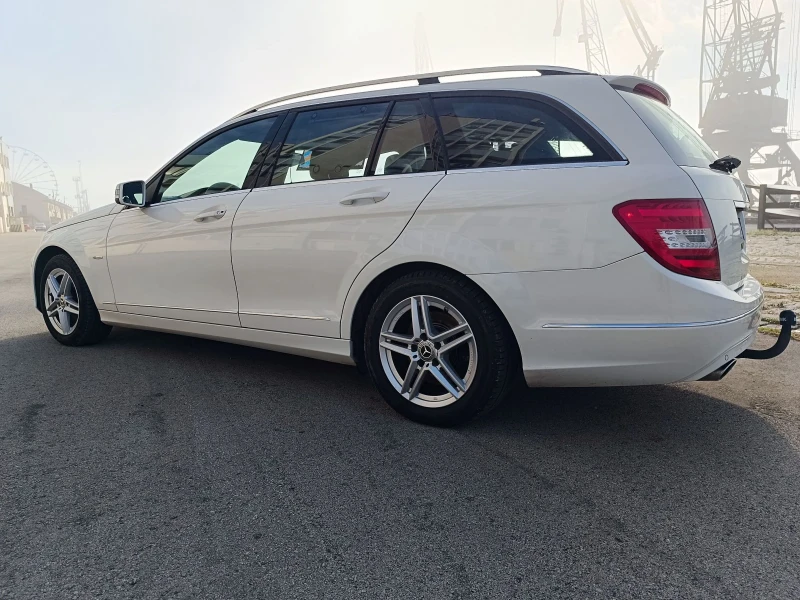 Mercedes-Benz C 250 Avangarde, снимка 5 - Автомобили и джипове - 52276635