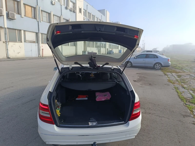 Mercedes-Benz C 250 Avangarde, снимка 6 - Автомобили и джипове - 52276635