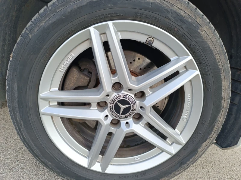 Mercedes-Benz C 250 Avangarde, снимка 10 - Автомобили и джипове - 52276635