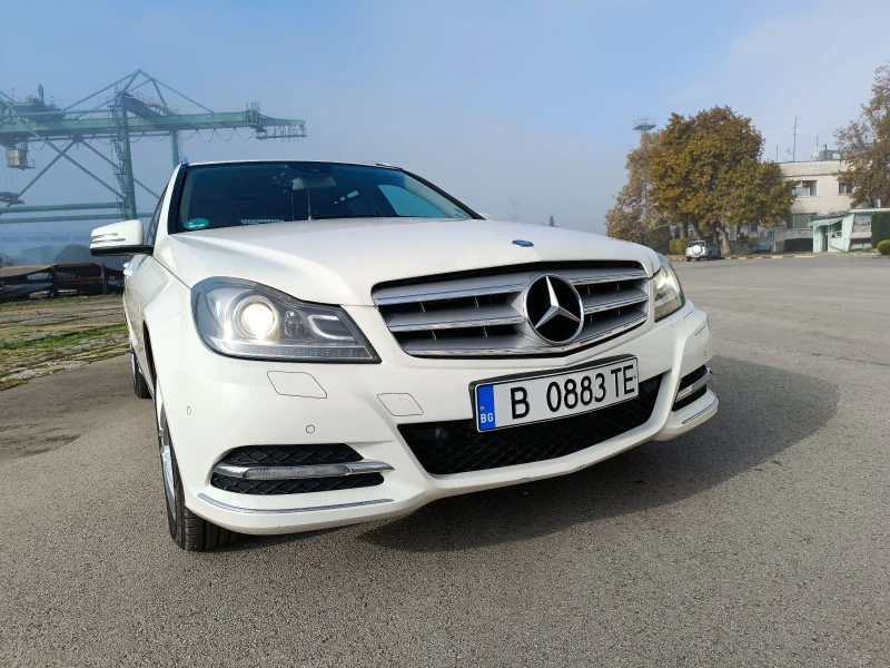 Mercedes-Benz C 250 Avangarde, снимка 8 - Автомобили и джипове - 52276635