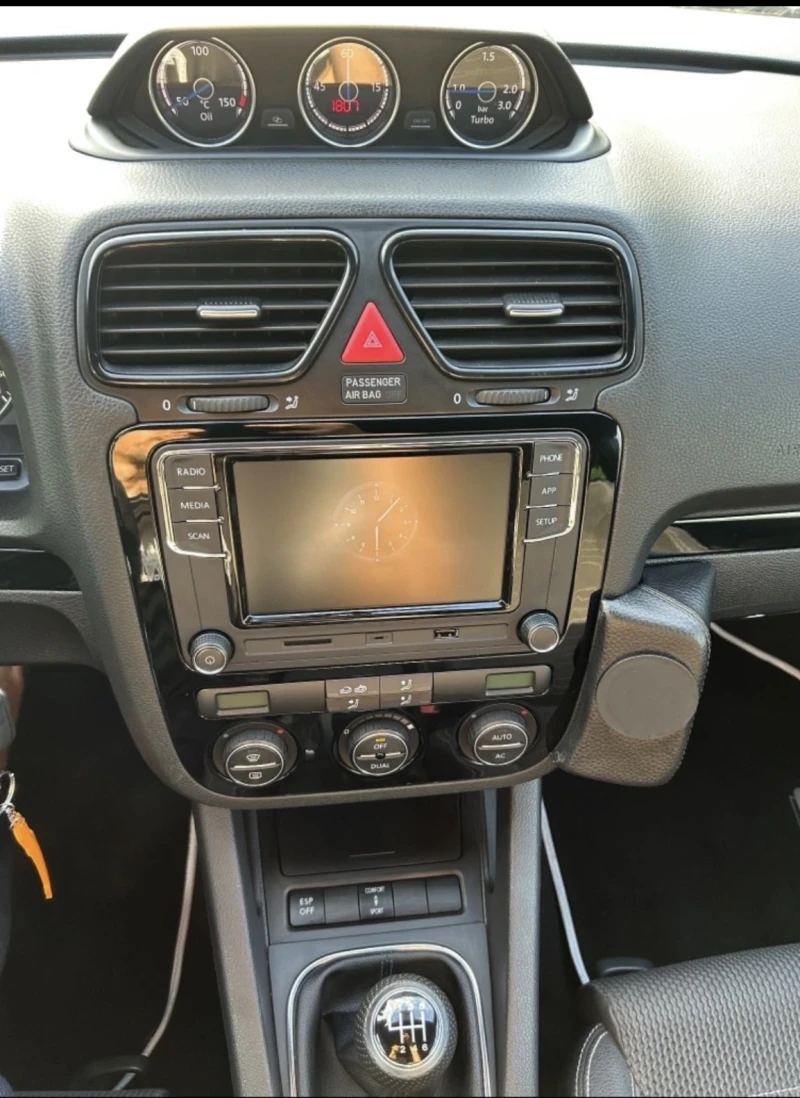 VW Scirocco R , снимка 8 - Автомобили и джипове - 52381469