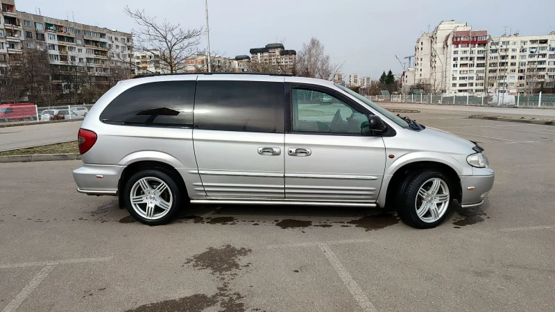 Chrysler Gr.voyager, снимка 2 - Автомобили и джипове - 52537200