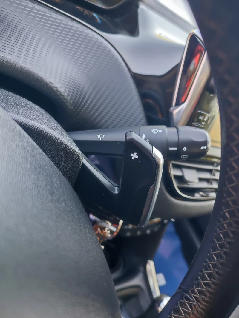 Peugeot 2008 АВТОМАТИК/КОЖА/ПАНОРАМА , снимка 13 - Автомобили и джипове - 52632322