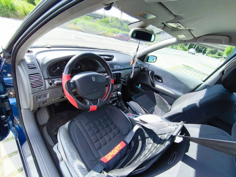 Renault Laguna 1.8 125кс, снимка 7 - Автомобили и джипове - 52973384