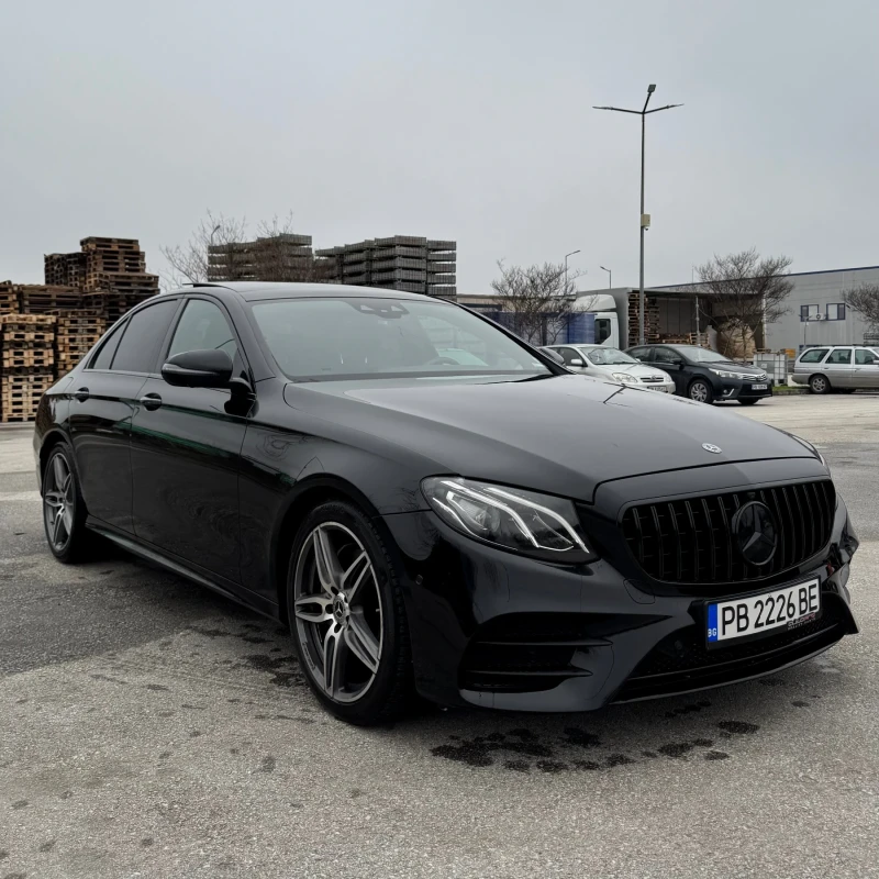 Mercedes-Benz E 220 AMG, Panorama, 360, HeadUp и др., снимка 2 - Автомобили и джипове - 53296675