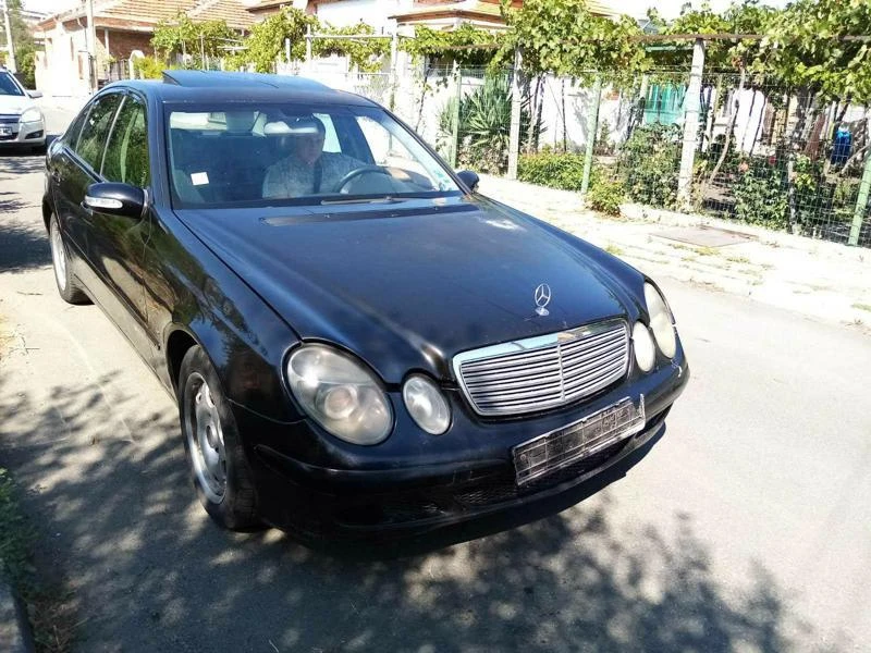 Mercedes-Benz 220, снимка 1 - Автомобили и джипове - 29843835