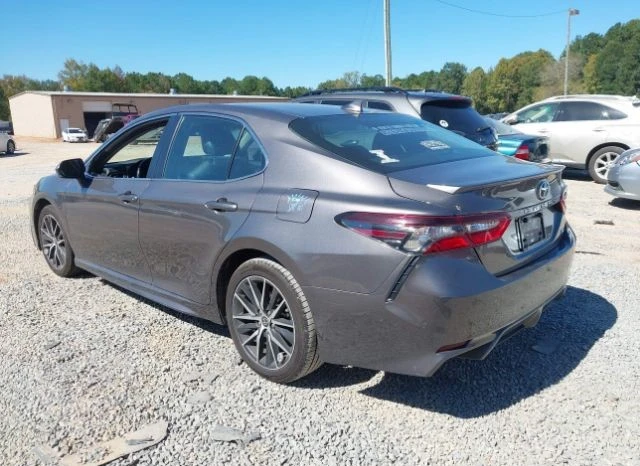 Toyota Camry SE ФИКСИРАНА ЦЕНА ДО БЪЛГАРИЯ!, снимка 6 - Автомобили и джипове - 47940790