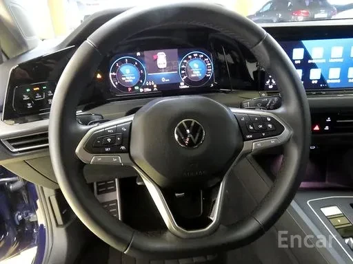 VW Golf 19K КМ / 8 / 2TDI / PRESTIGE / 4MOTION / , снимка 8 - Автомобили и джипове - 54897706