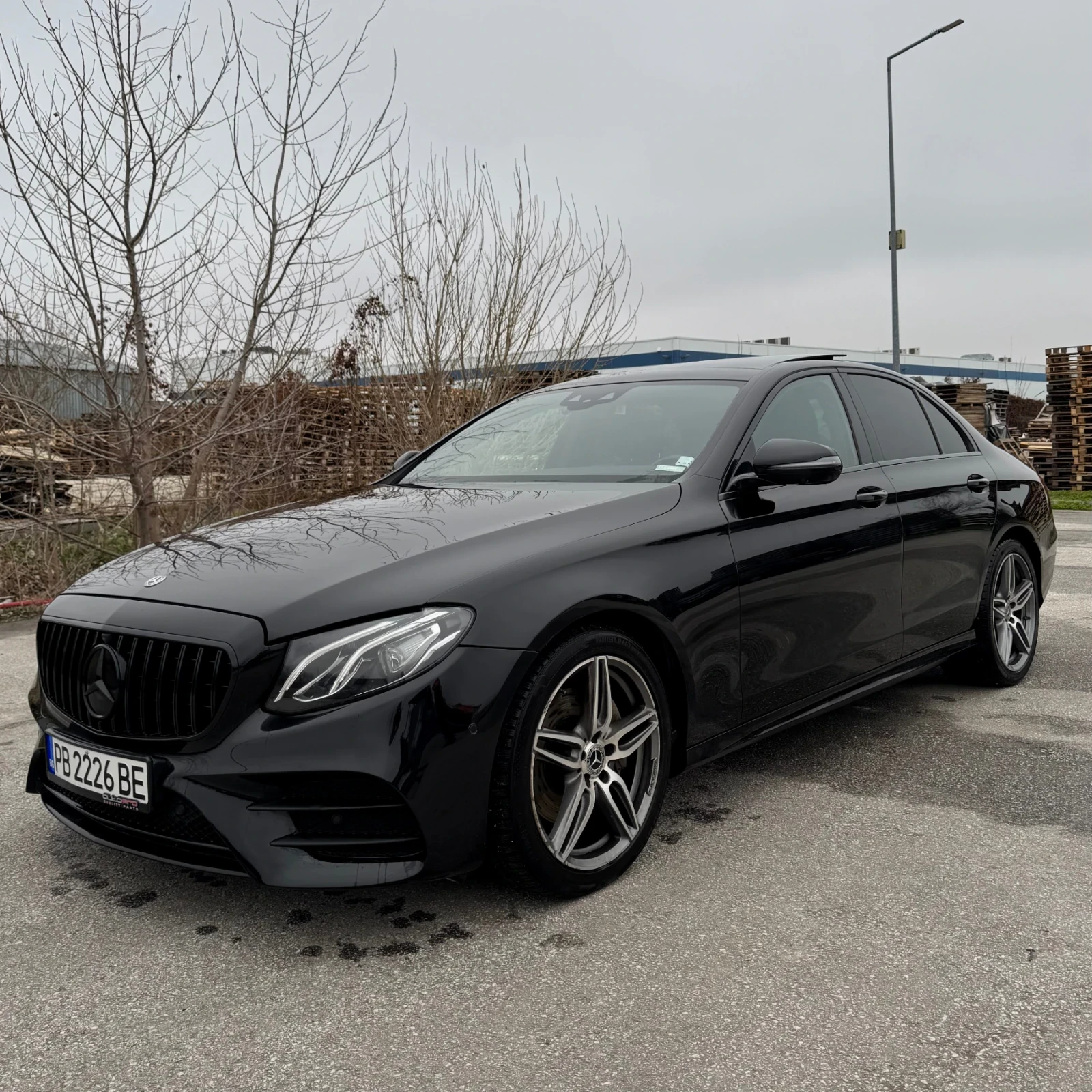 Mercedes-Benz E 220 AMG, Panorama, 360, HeadUp и др., снимка 1