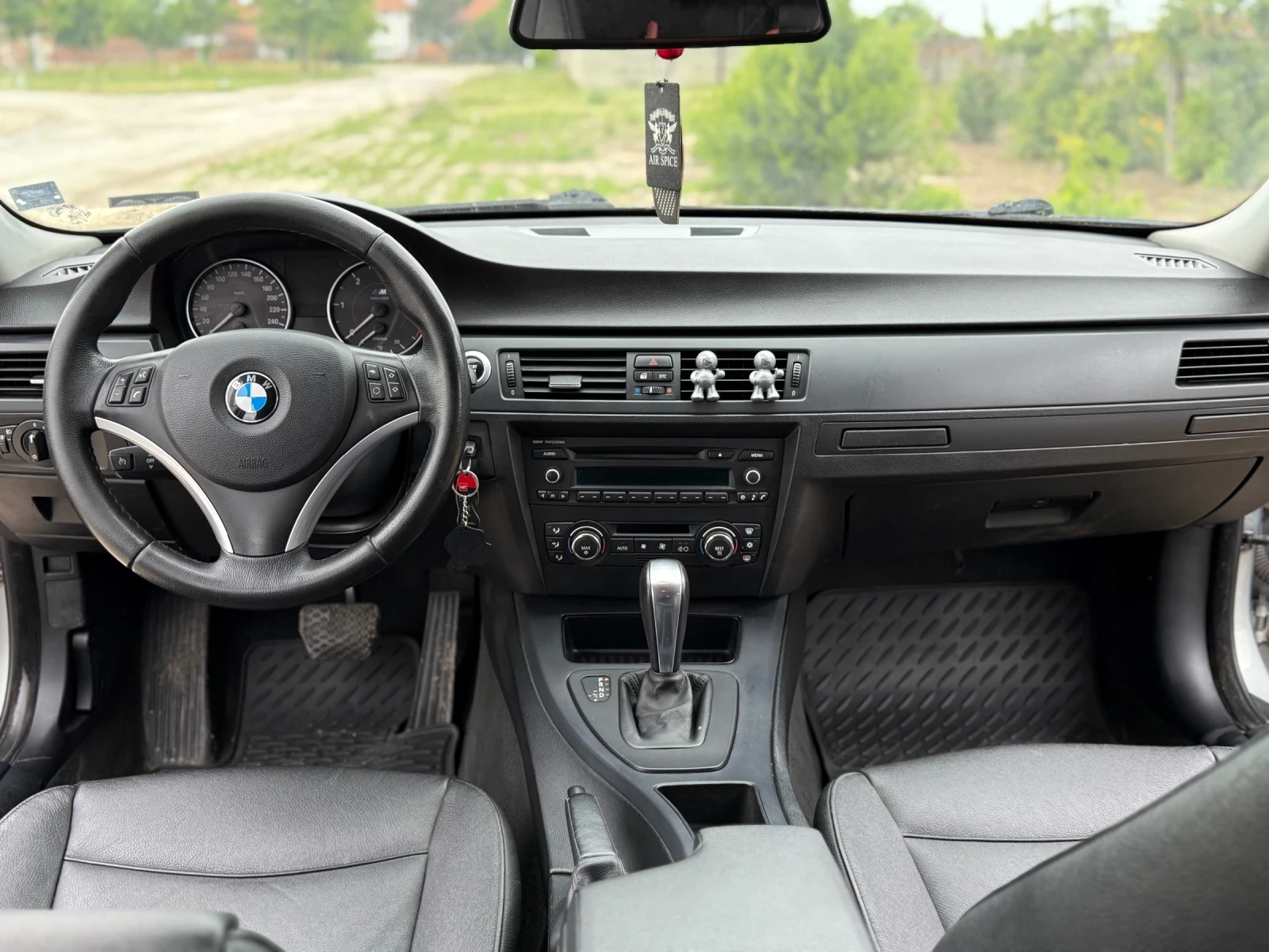 BMW 320 320d - изображение 8