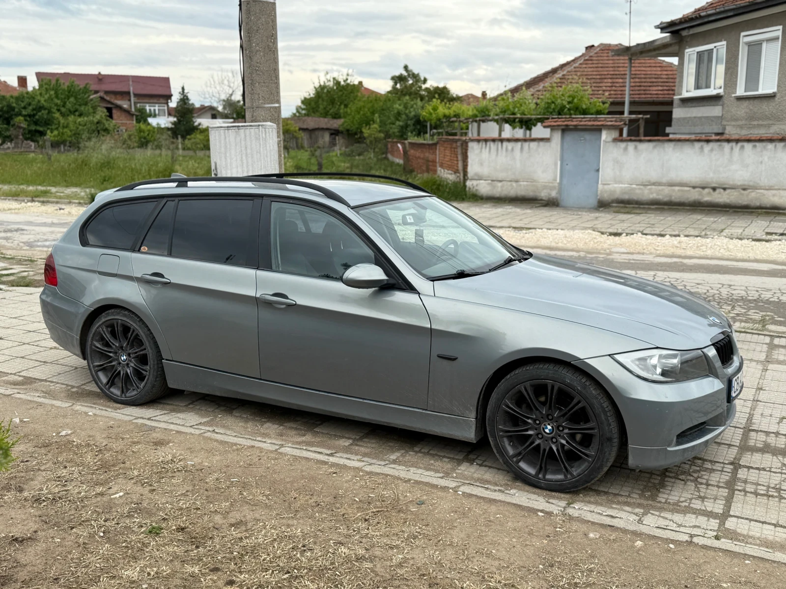BMW 320 320d - изображение 5