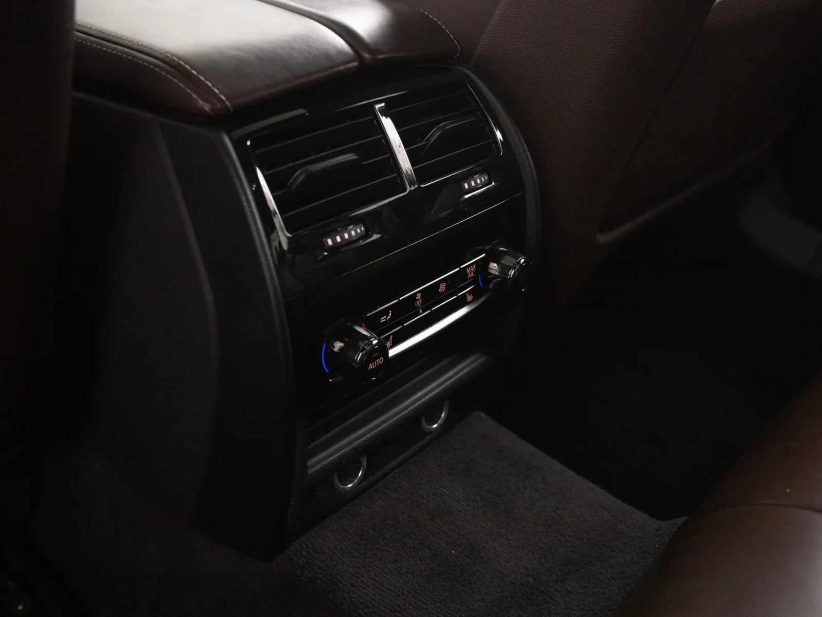 BMW 550 M-Performance * HUD * ���������� * (���� �� ��) | Mobile.bg � ����������� 12