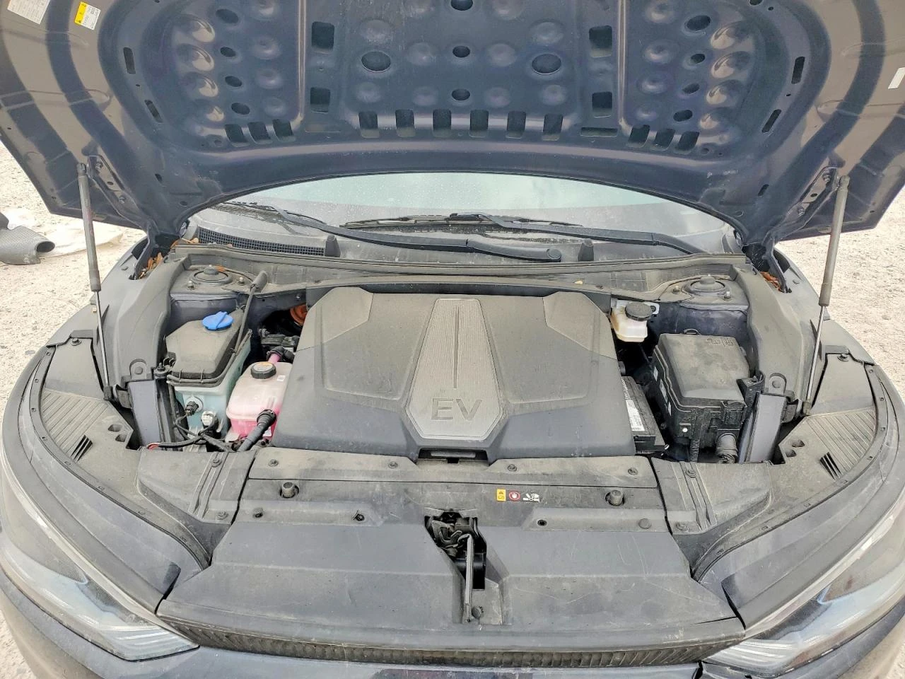 Kia EV6 Light, снимка 11 - Автомобили и джипове - 53806251