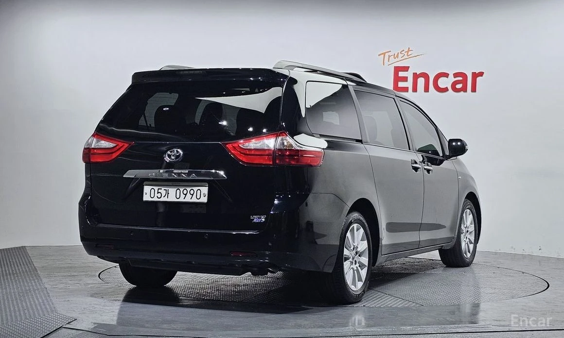 Toyota Sienna, снимка 2 - Автомобили и джипове - 53818763