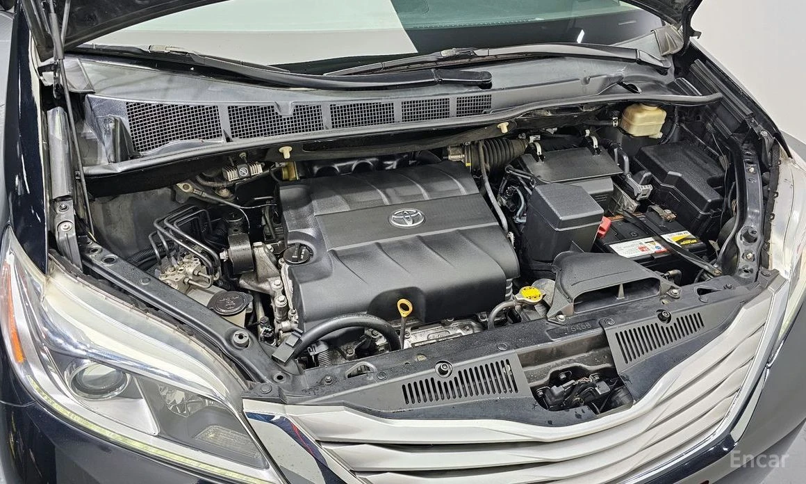 Toyota Sienna, снимка 6 - Автомобили и джипове - 53818763