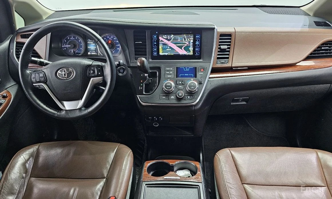 Toyota Sienna, снимка 7 - Автомобили и джипове - 53818763