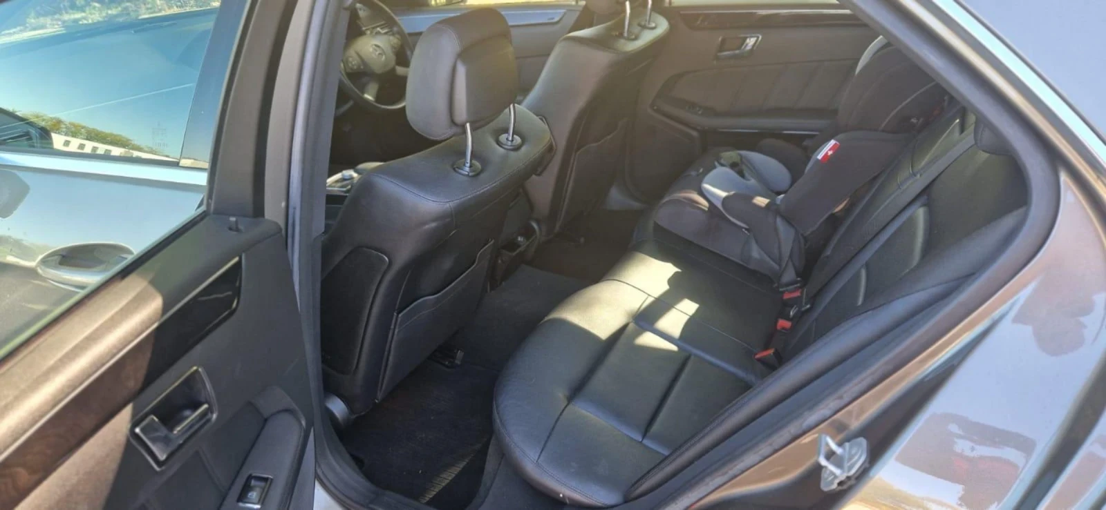 Mercedes-Benz E 350, снимка 8 - Автомобили и джипове - 54071344