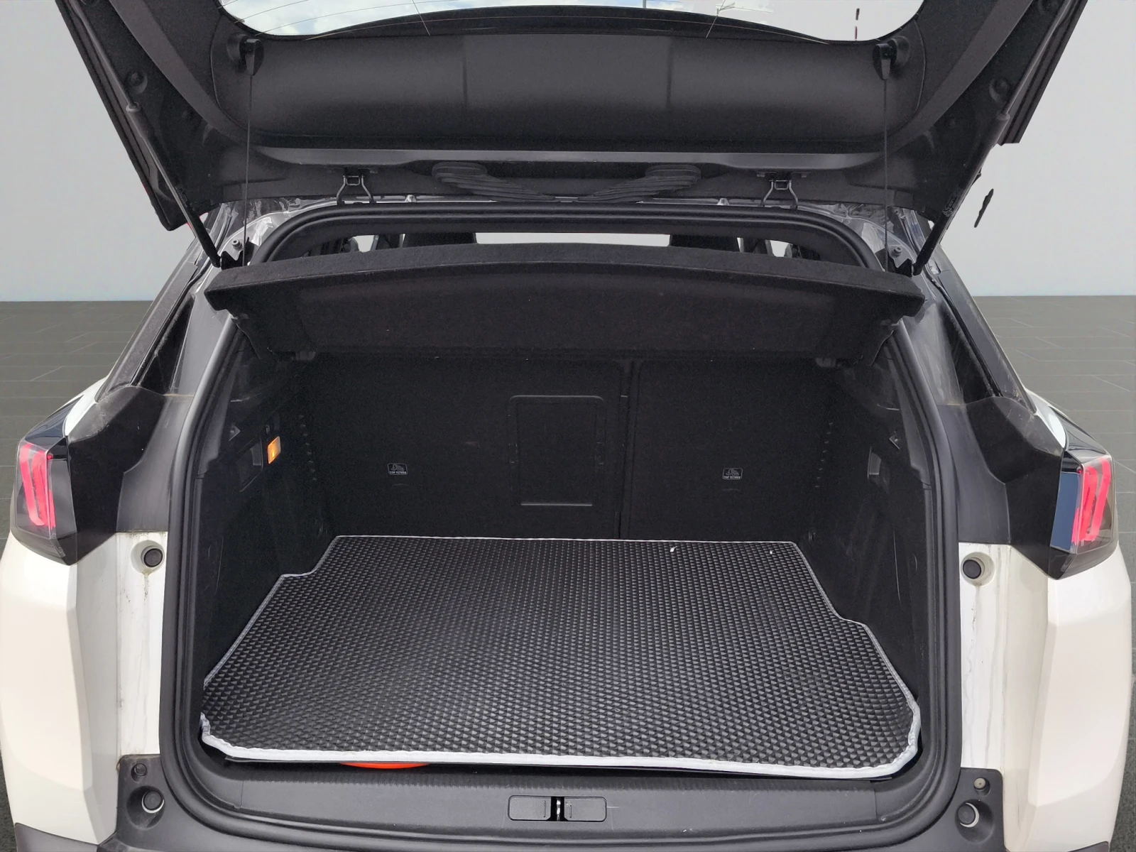 Peugeot 3008 GT 1.6 Plug-in HYBRID 4WD 300 e-���8//2209342 | Mobile.bg � ����������� 14